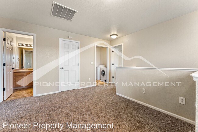 Building Photo - 3 br, 2.5 bath House - 12784 Jasmine St Un...