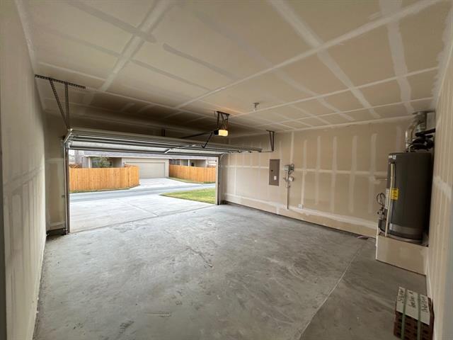 Building Photo - 2517 Maplehurst Dr