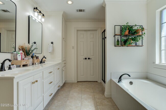 Building Photo - 5512 103rd St