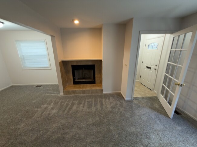 Building Photo - 846 Beaconsfield Ave