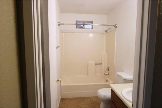 Building Photo - 6440 E Alder Ave