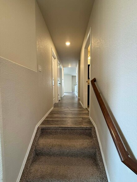 Building Photo - 1745 Flintshire St