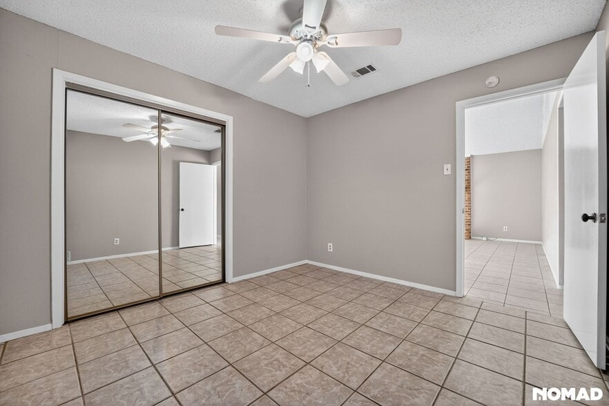 Building Photo - 4635 Marlo Dr