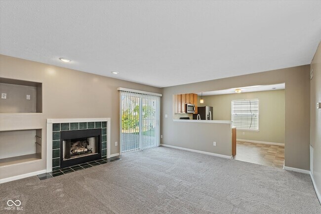 Building Photo - 2808 Dawnlake Dr