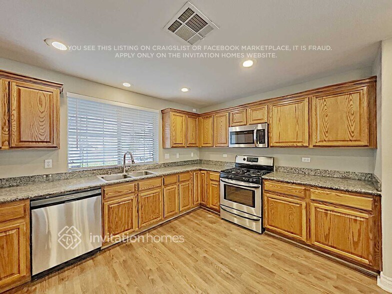Building Photo - 7817 Whispering River St