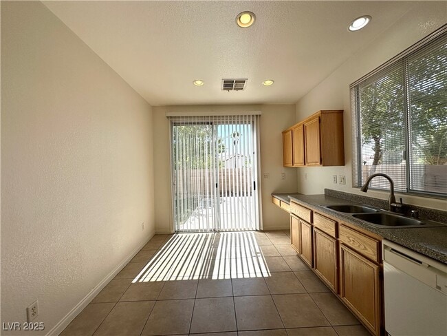 Building Photo - 3178 Lapis Beach Dr