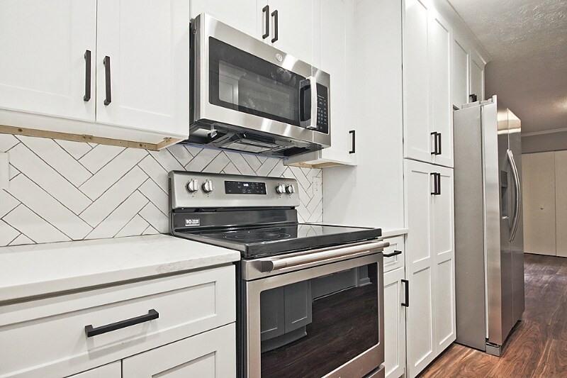 Building Photo - 212 Lakeshore Dr