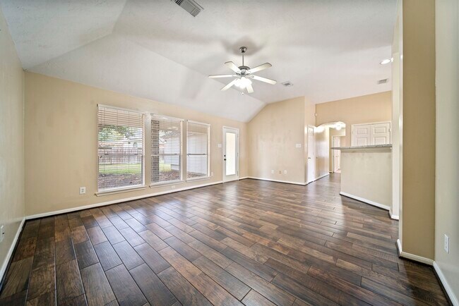 Building Photo - 7530 Alderly Dr