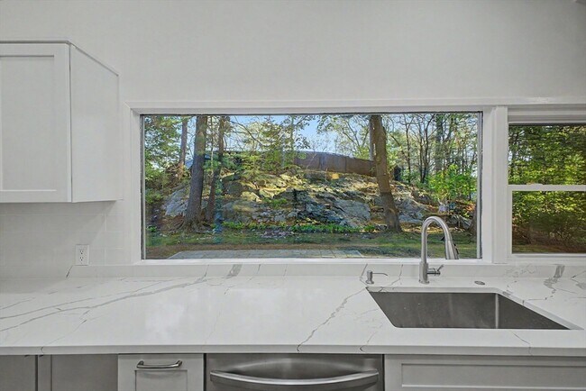Building Photo - 36 Harmony Hill
