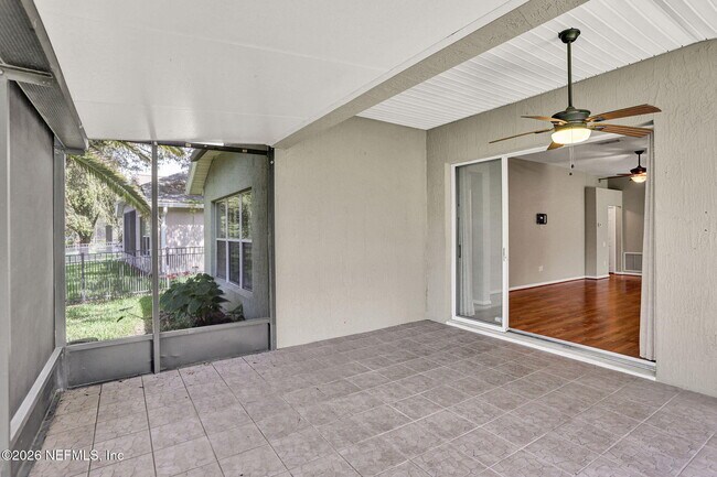 Building Photo - 1325 Fairway Village Dr