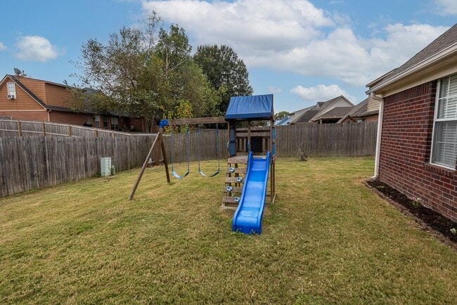 Building Photo - 3418 Broadway St