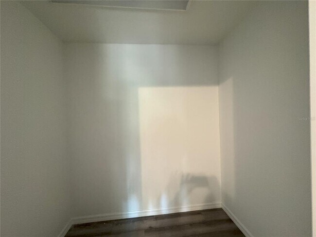 Building Photo - 1112 Eden Dr