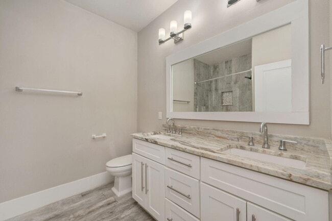 Building Photo - 518 Sibert Ave