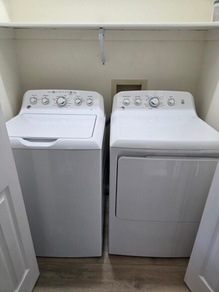 Building Photo - 5721 Gardenia Dr