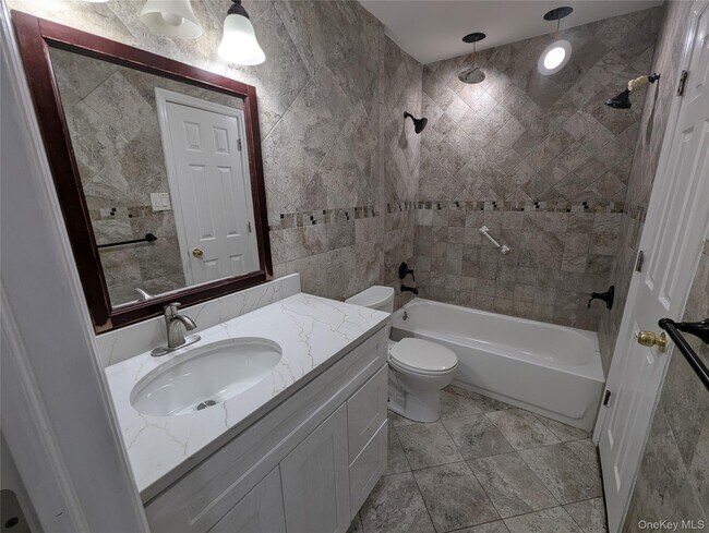 Building Photo - 144 Sequoia Dr