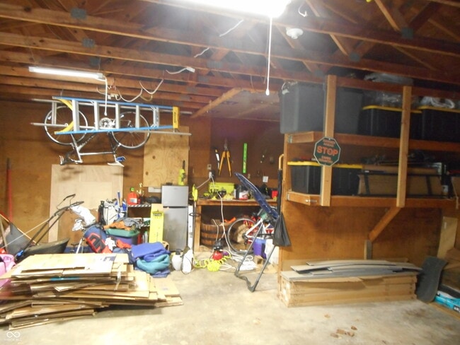 Building Photo - 740 W Auman Dr