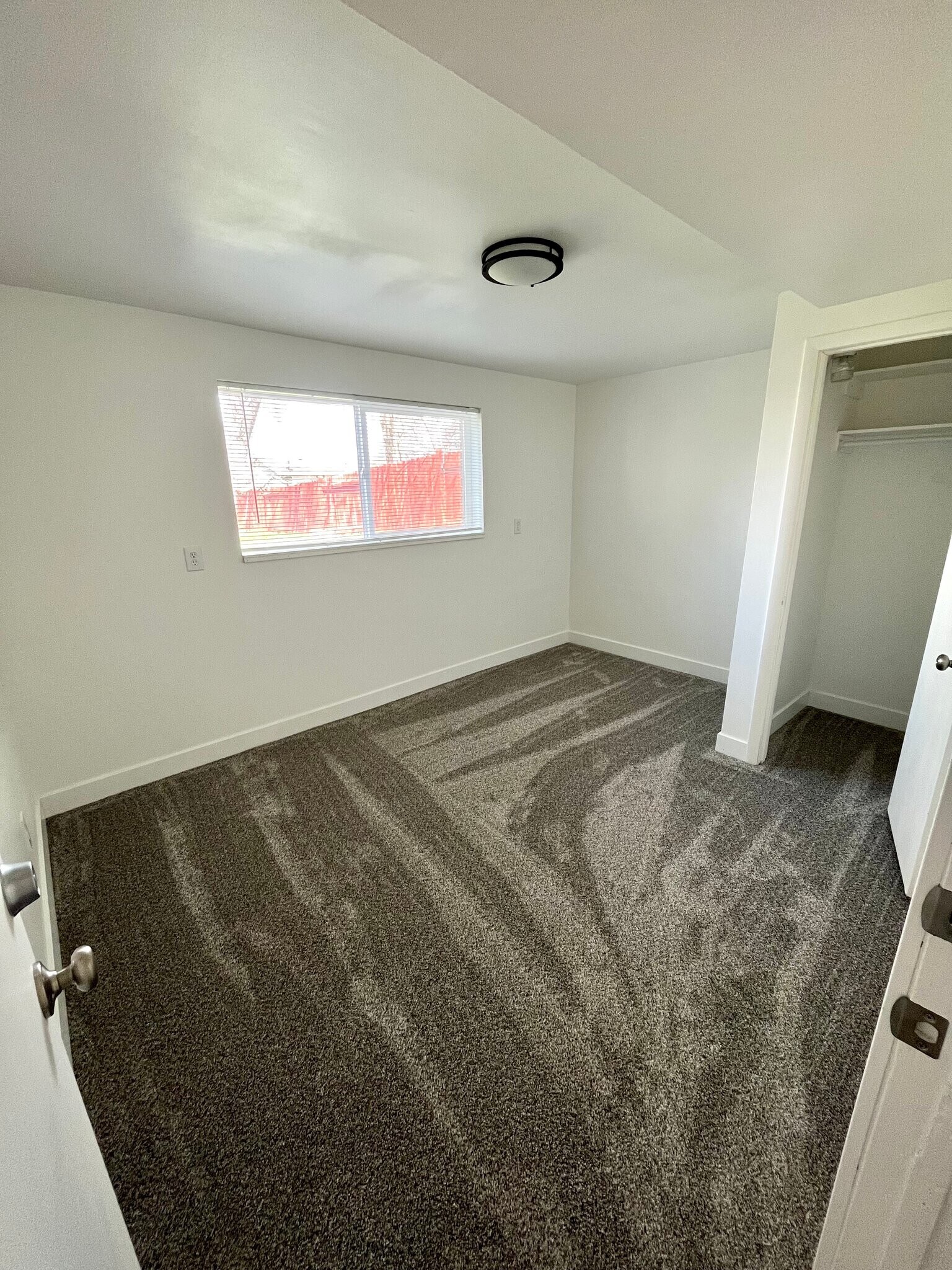 Building Photo - 9620 Mumford Dr