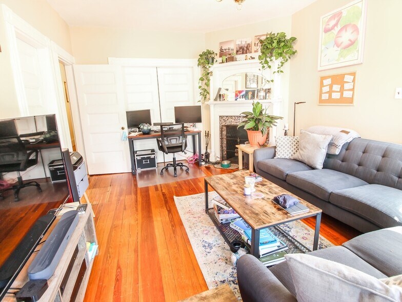 Building Photo - 52 Fayette St