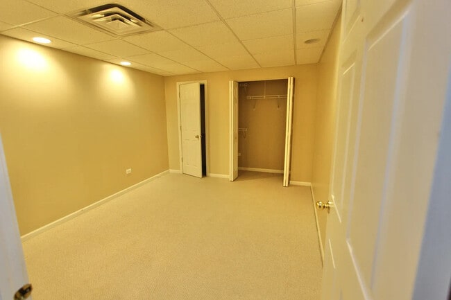 Building Photo - 18376 W Springwood Dr