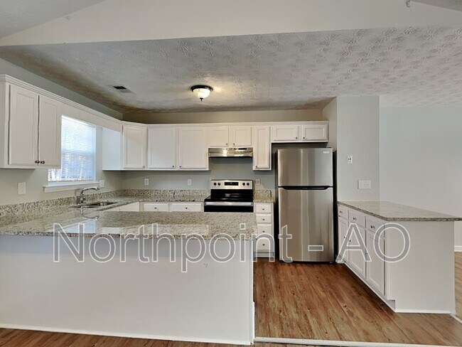 Building Photo - 375 Mountainview Dr