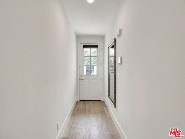 Building Photo - 10593 Kinnard Ave