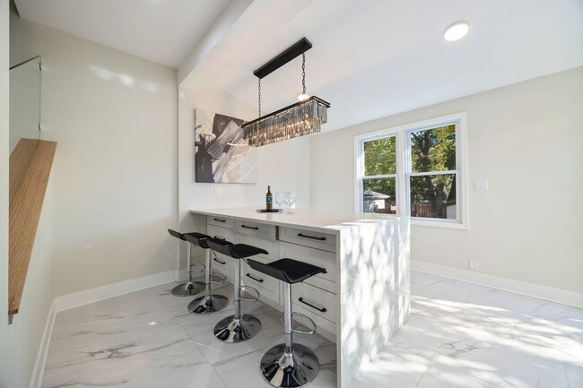 Building Photo - 4143 N Drake Ave