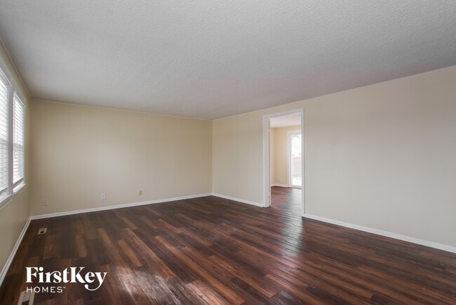 Building Photo - 728 Jackson Ave