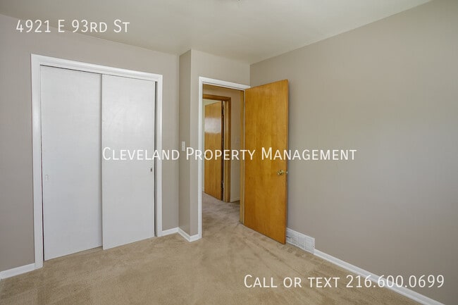 Building Photo - 4921 E 93rd St