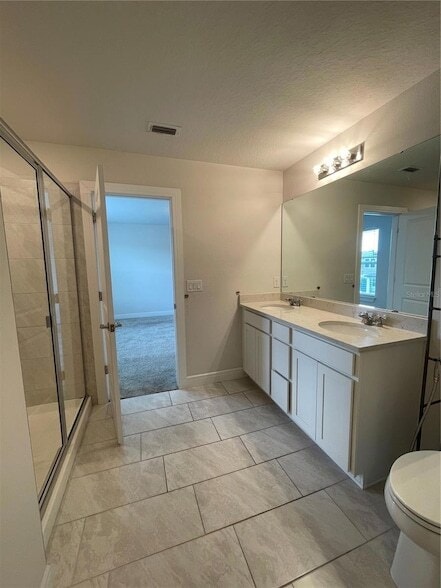 Building Photo - 30555 Thunderbird Dr
