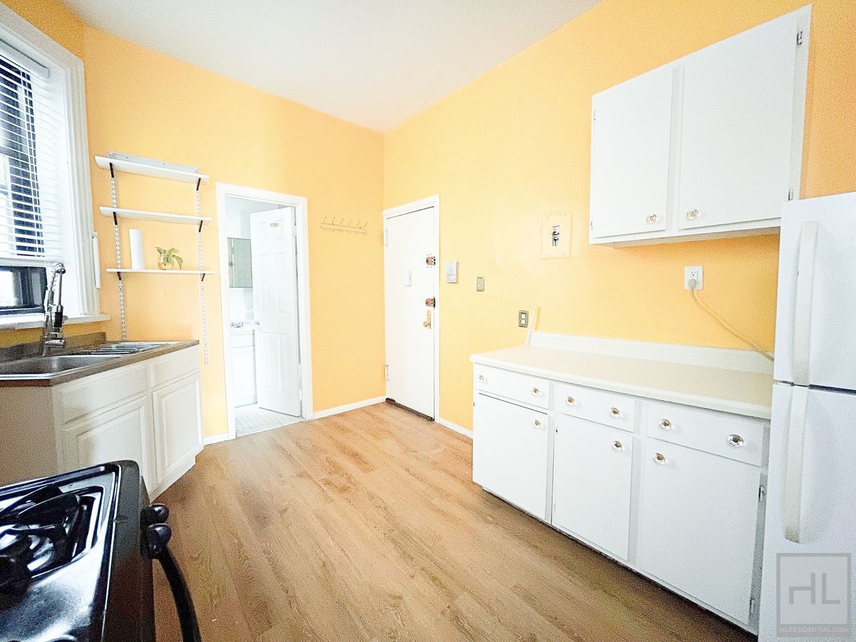 Building Photo - AMSTERDAM AVENUE