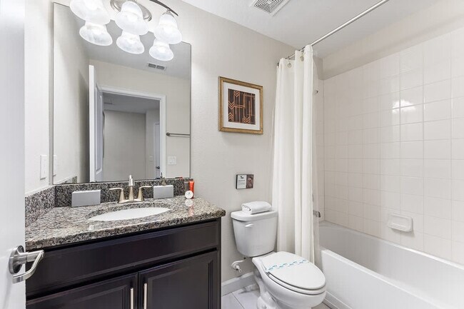 Building Photo - 4702 Sleepy Hollow Dr