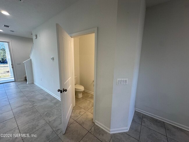 Building Photo - 136 Pinebury Ln