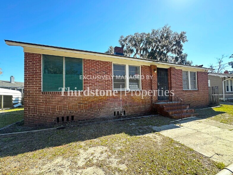 Building Photo - 6511 Evelyn Dr