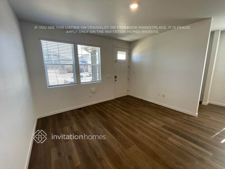 Building Photo - 279 S Uriah St