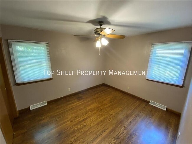 Building Photo - 2752 Holcomb Ave