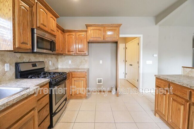 Building Photo - 4712 S 177th E Pl