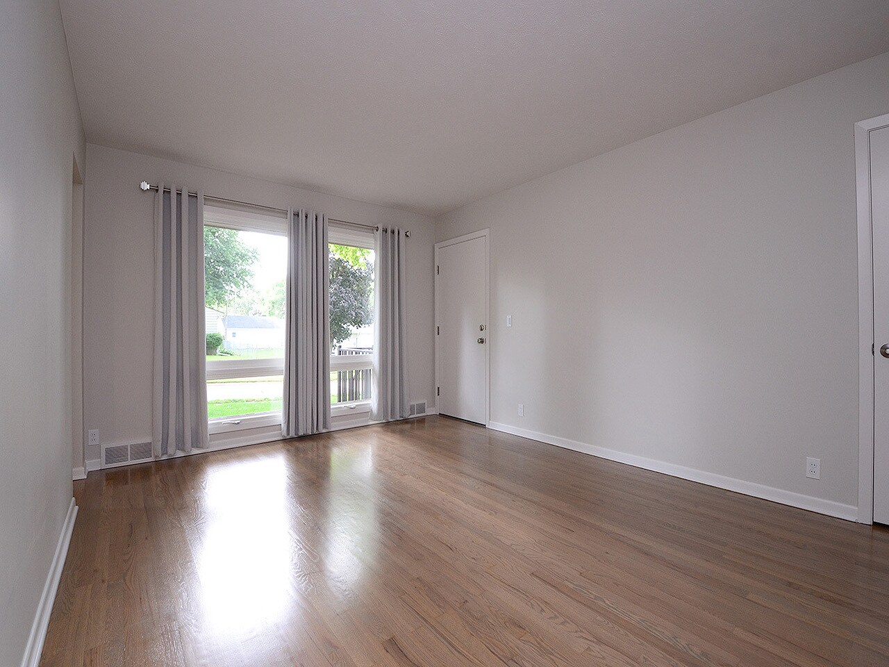 Building Photo - 3334 S 82nd St