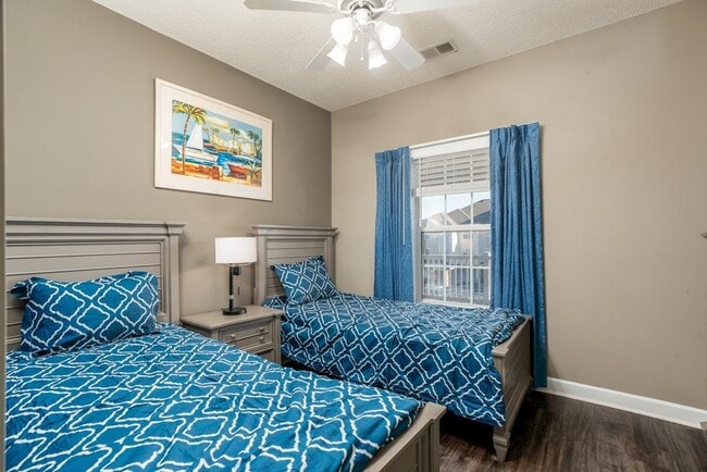 Building Photo - 6203 Catalina Dr