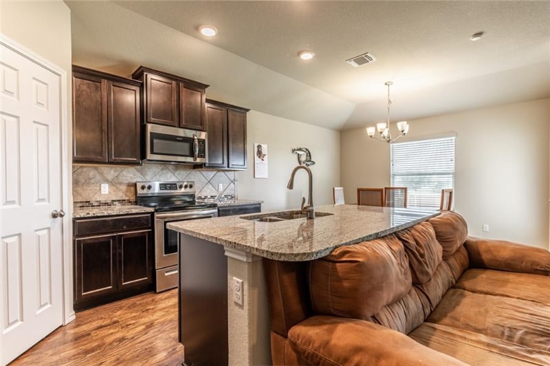 Building Photo - 3004 Skinner Dr