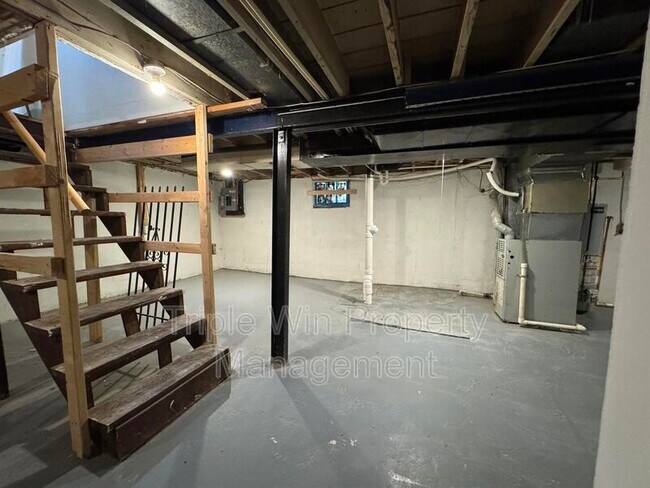 Building Photo - 6400 Myron Ave