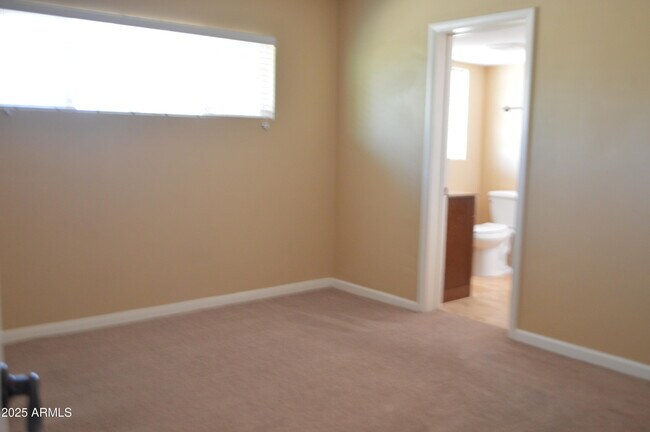 Building Photo - 8316 E Wilshire Dr