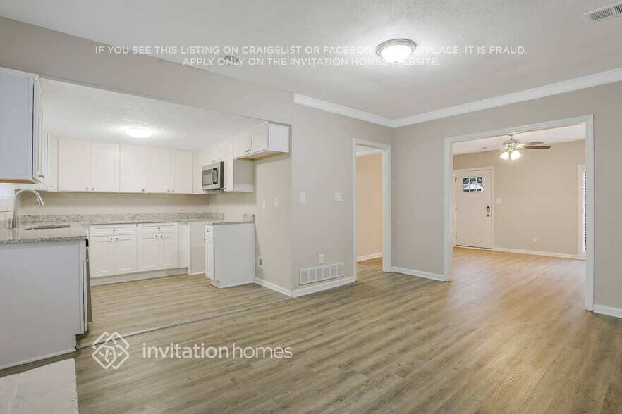 Building Photo - 4164 Forest Ct
