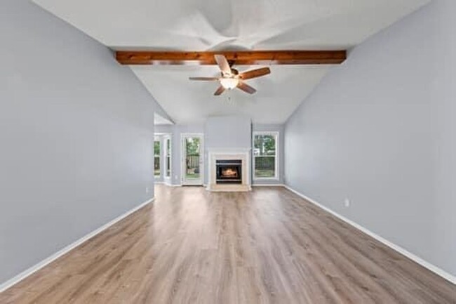 Building Photo - Beautiful Niceville Home!