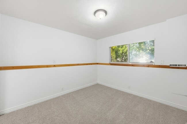 Building Photo - 6939 W 4065 S