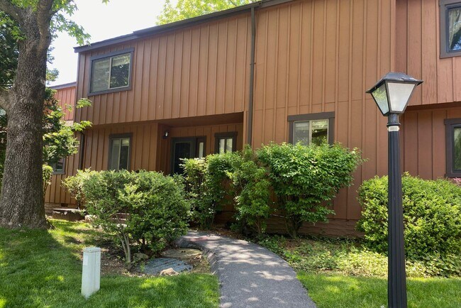 Primary Photo - 331 Birch Ln