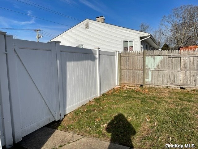Building Photo - 1703 Manatuck Blvd