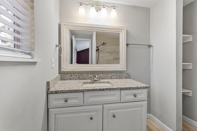 Building Photo - 1216 Old Rdg Rd E