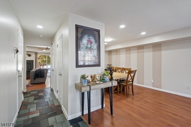 Building Photo - 371 Hawkshead Way