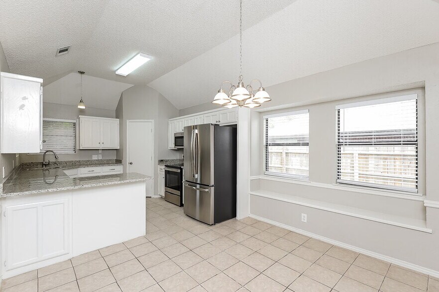 Building Photo - 6504 Running Creek Dr