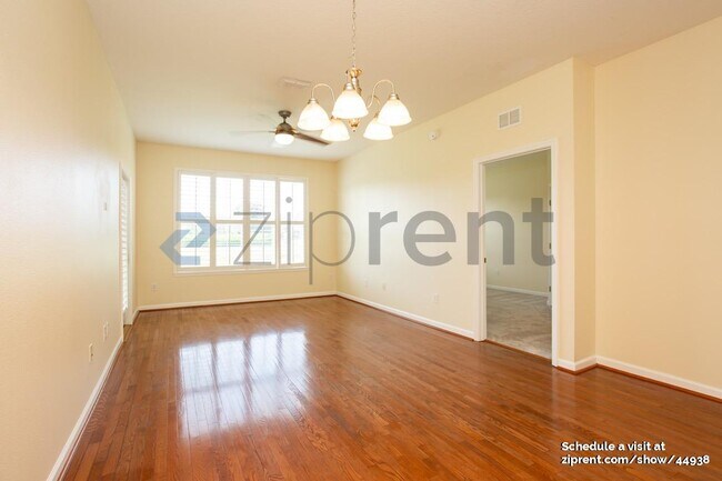 Building Photo - 7801 Point Meadows Dr
